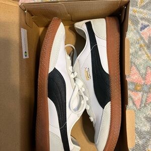 Adidas Women’s Black and White Sneakers